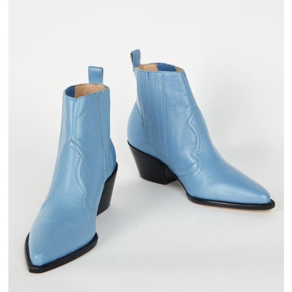 INTENTIONALLY BLANK Blue Western Cowboy Boots with Heel